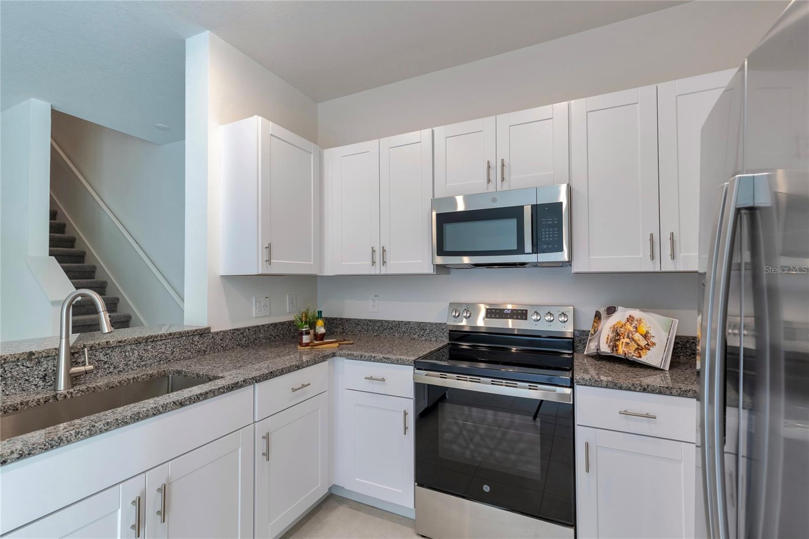 ANGELINE PH 3C - Residential Lease