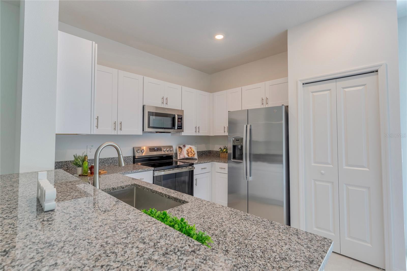 ANGELINE PH 3C - Residential Lease