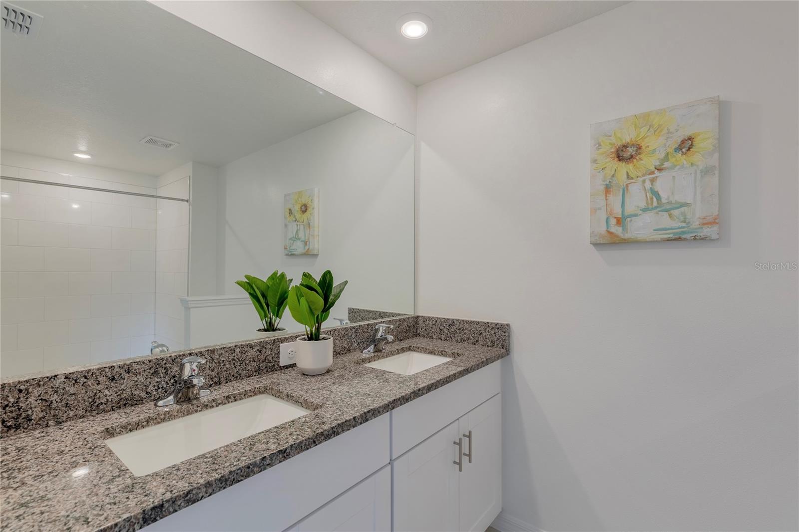 ANGELINE PH 3C - Residential Lease