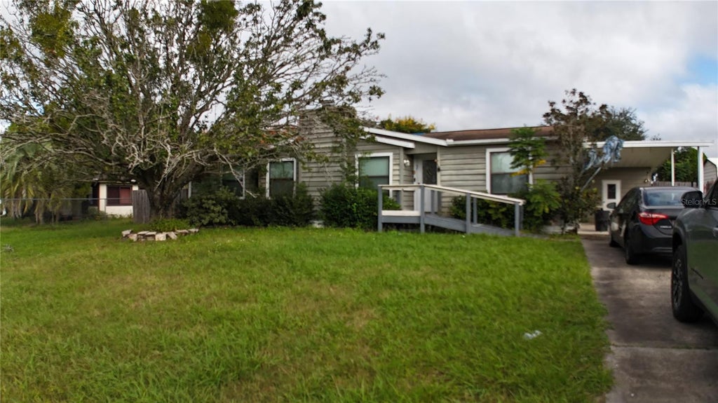 Photo of 10137 SE 126th Place, Belleview, FL 34420 (MLS # GC544474)