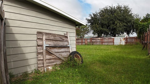 Tiny photo for 10137 SE 126th Place, Belleview, FL 34420 (MLS # GC544474)