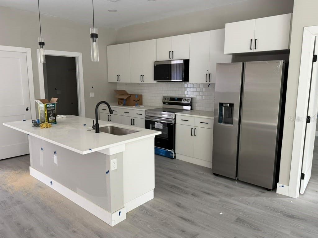 1470 W EVERGREEN DRIVE