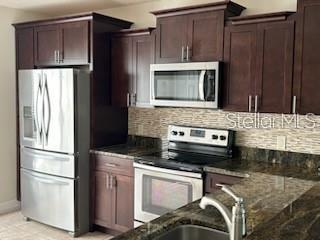 JESUPS RESERVE TWNHMS REP - Residential Lease