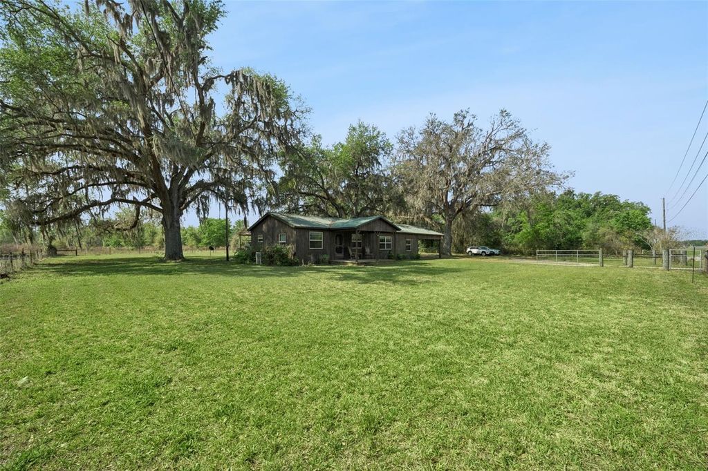 Photo of 2201 Sr 50, Webster, FL 33597 (MLS # G5110226)