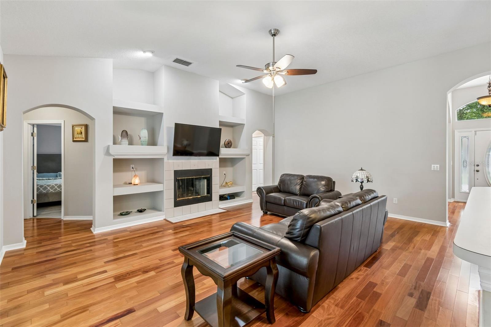 SAND LAKE POINT - Residential