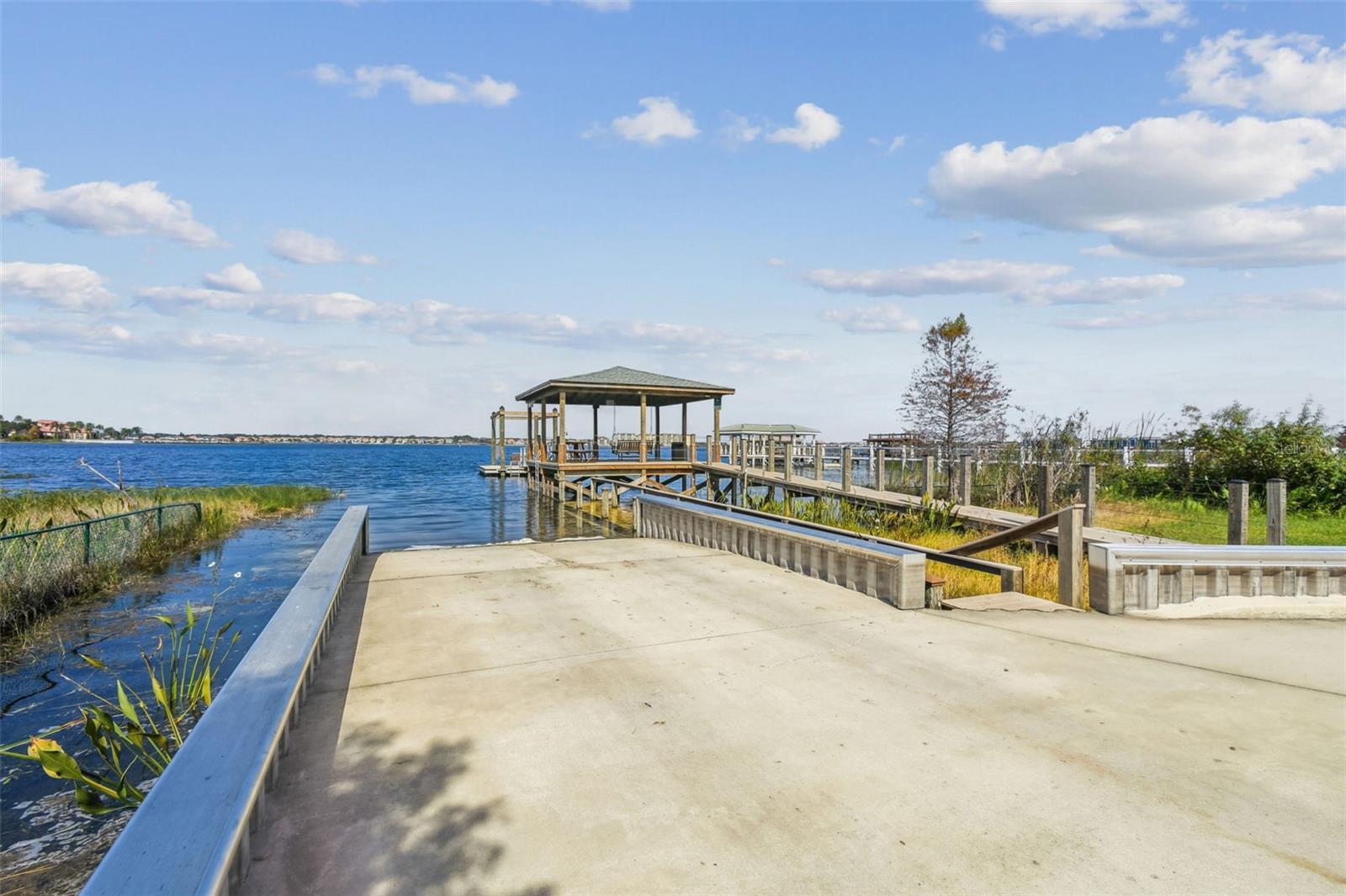 SAND LAKE POINT - Residential