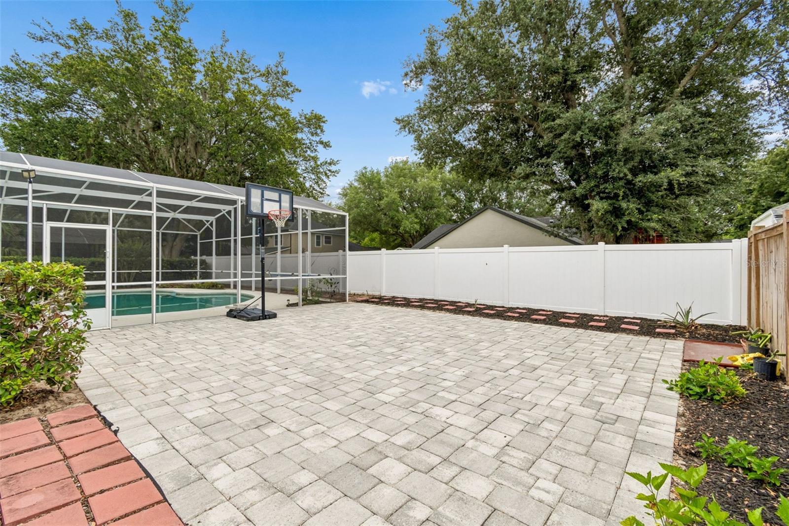 SAND LAKE POINT - Residential