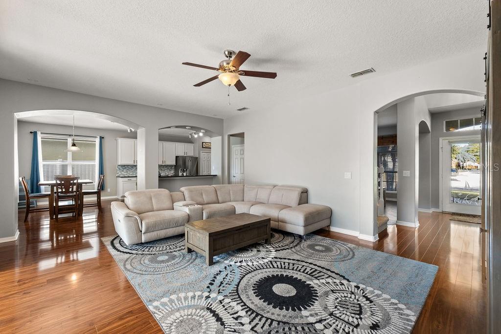 JOHNS LANDING - Residential