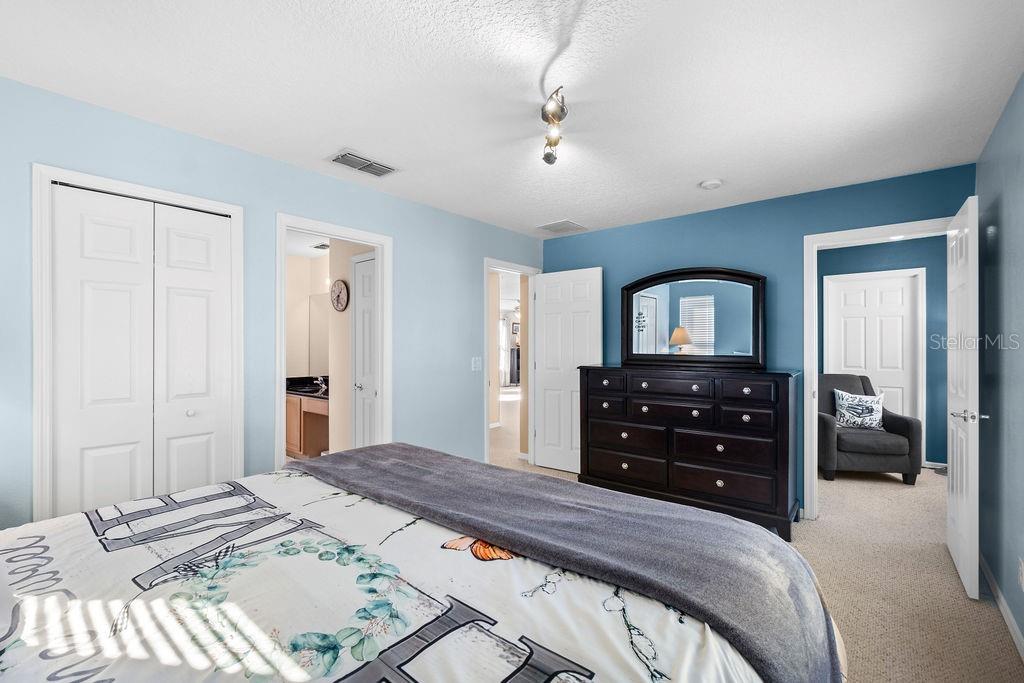 JOHNS LANDING - Residential