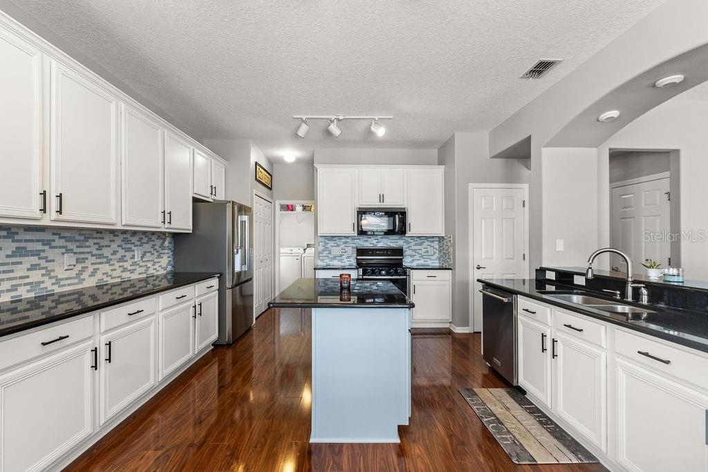 JOHNS LANDING - Residential