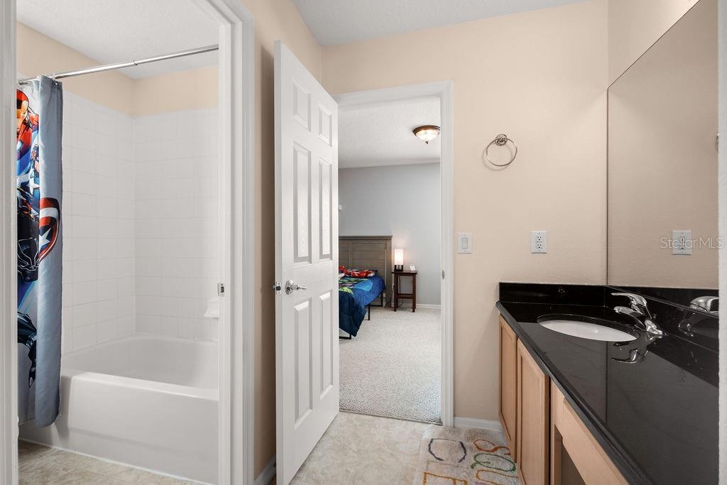 JOHNS LANDING - Residential