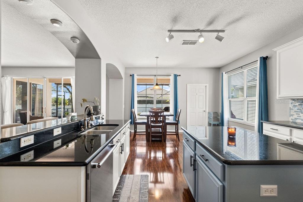 JOHNS LANDING - Residential