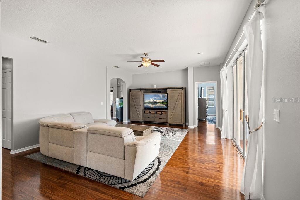 JOHNS LANDING - Residential