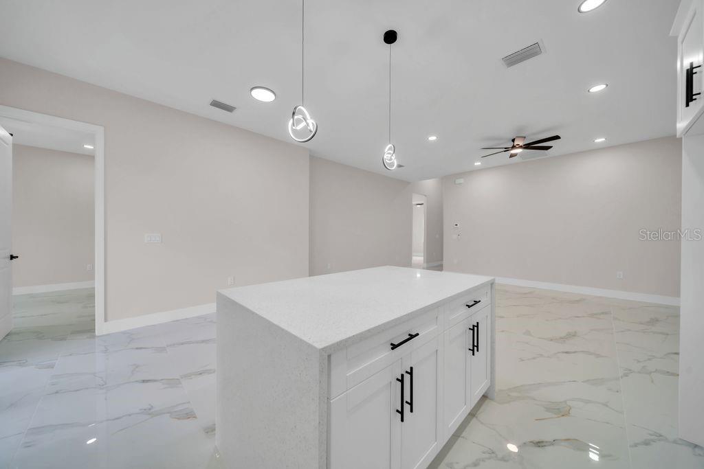 LEHIGH ESTATES - Residential Income