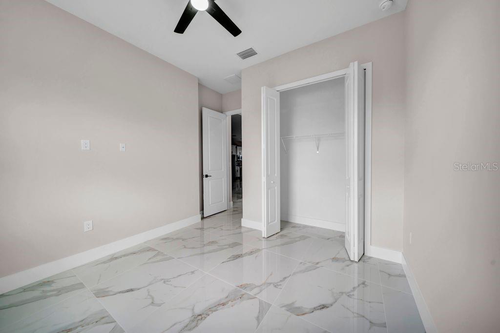 LEHIGH ESTATES - Residential Income