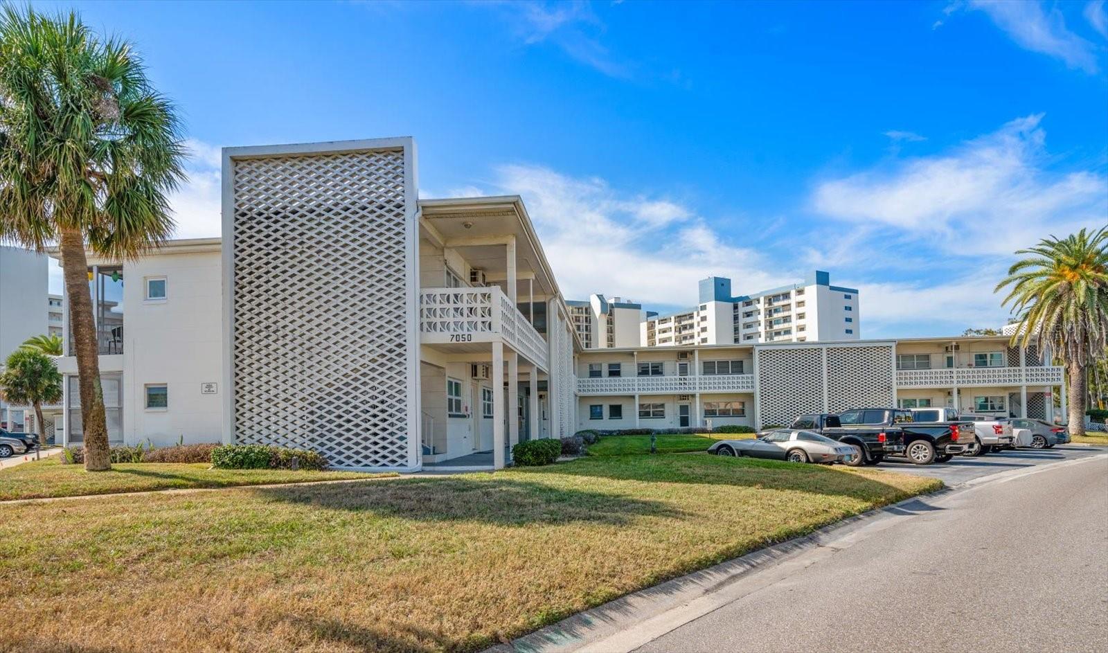 SUNSET PLAZA APTS CONDO - Residential