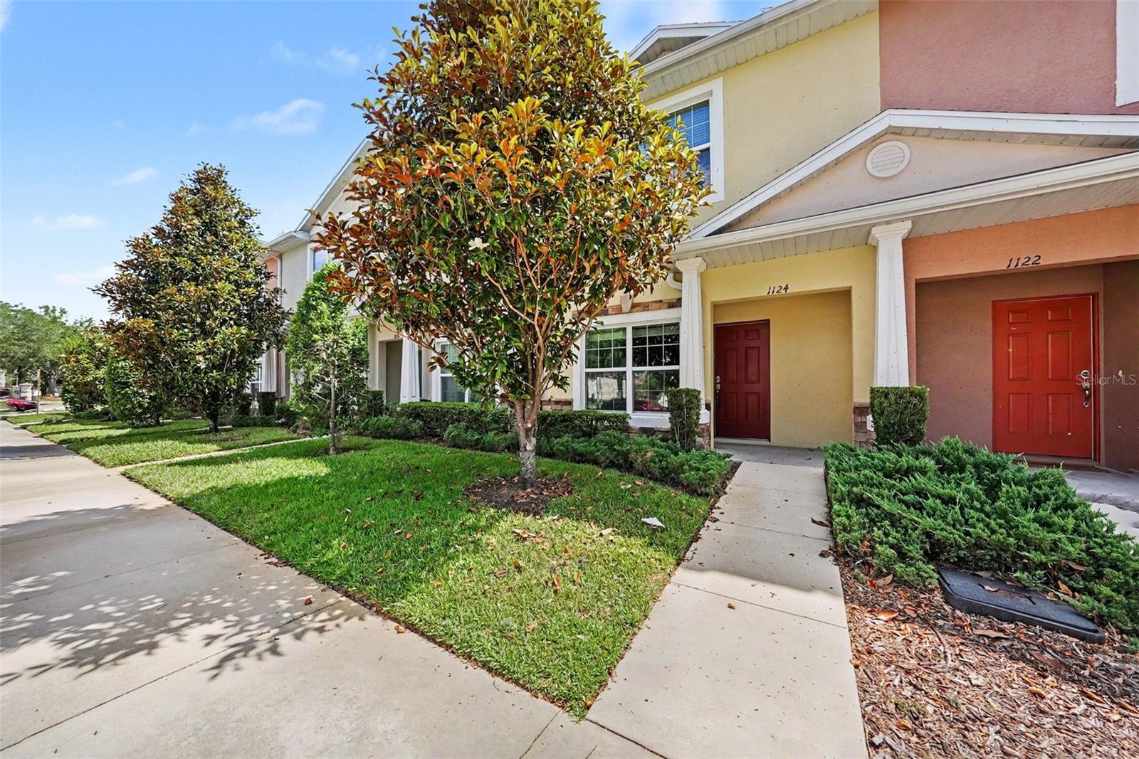 1124 HILLHURST DRIVE