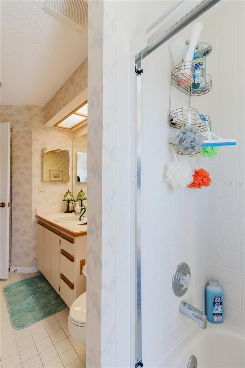 SHADOWLAKE VILLAGE AT WOODFIELD - Residential