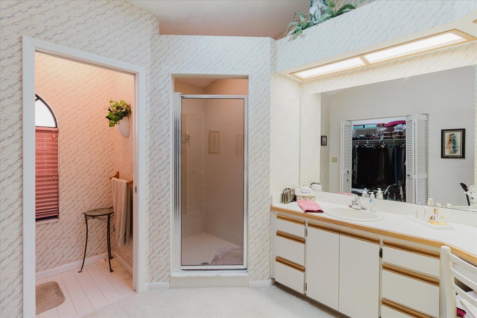 SHADOWLAKE VILLAGE AT WOODFIELD - Residential