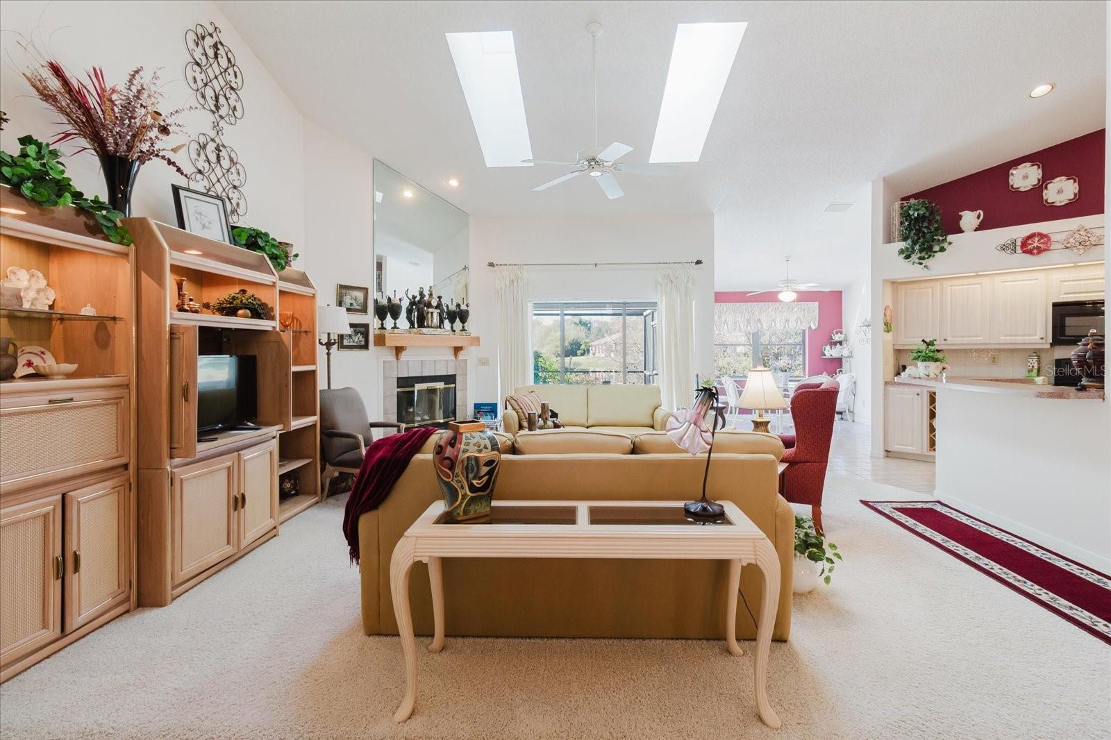 SHADOWLAKE VILLAGE AT WOODFIELD - Residential