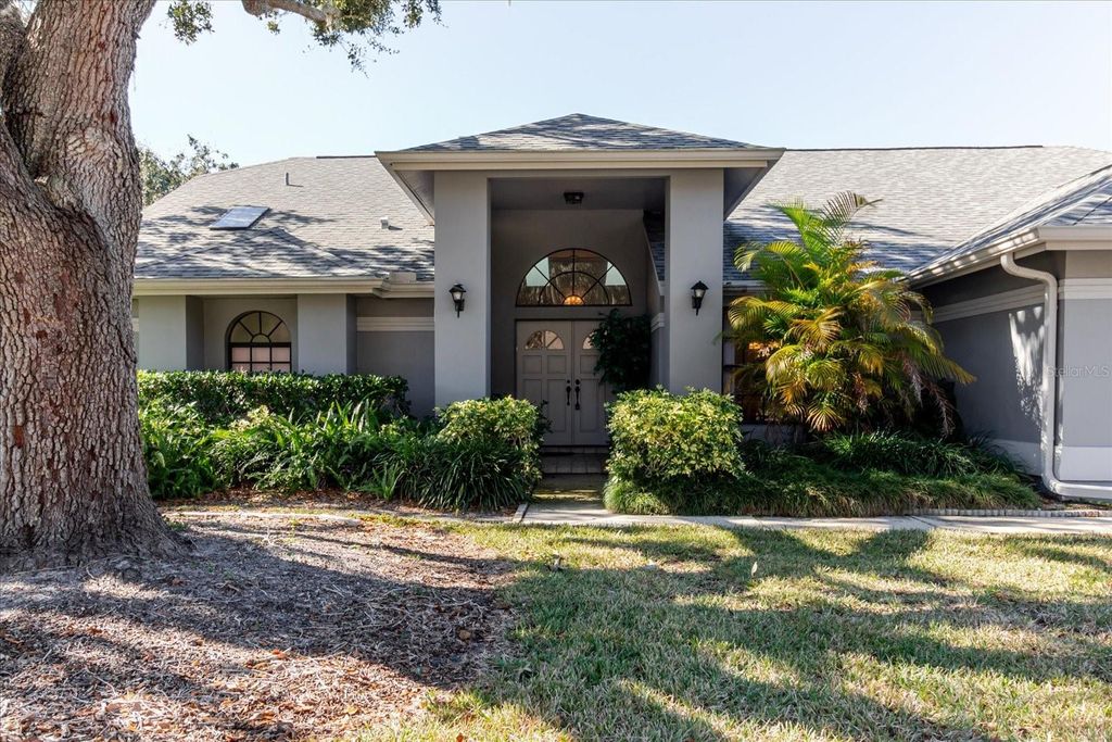 Photo of 802 Centerwood Drive, Tarpon Springs, FL 34688 (MLS # TB8465812)