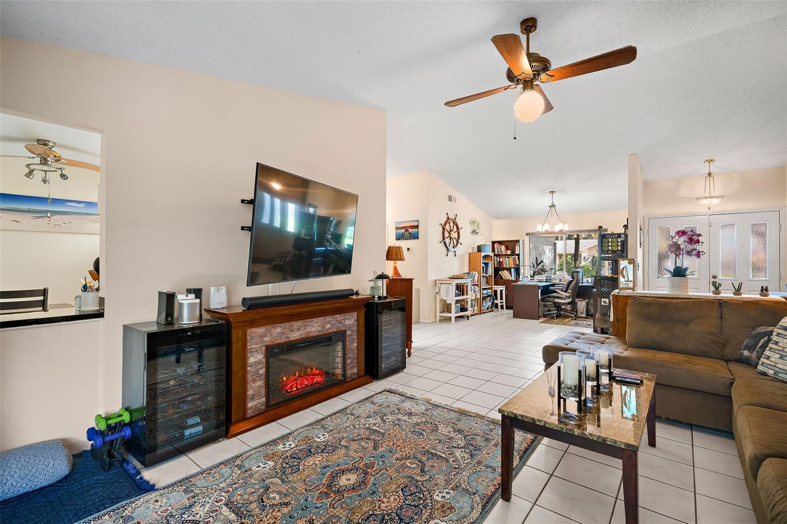 2161 CYPRESS POINT DRIVE N