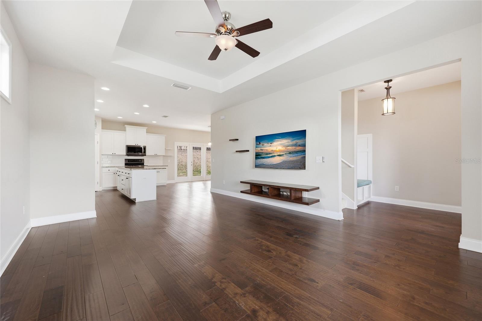 WELLINGTON PLACE - Residential