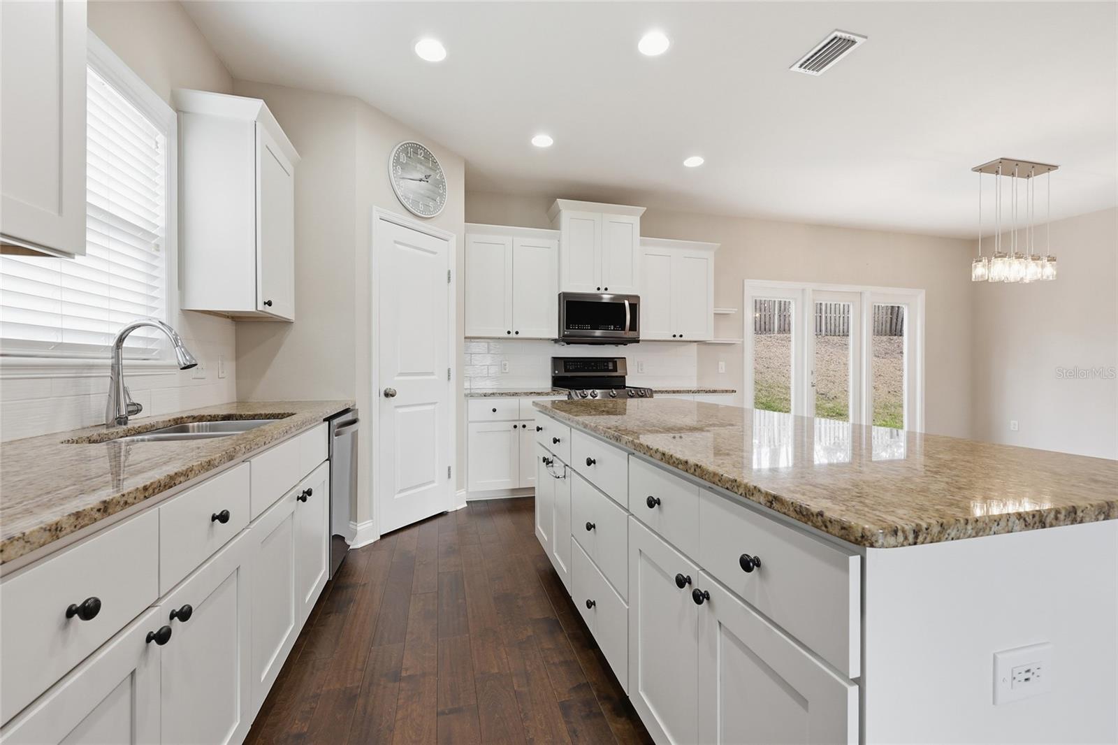 WELLINGTON PLACE - Residential