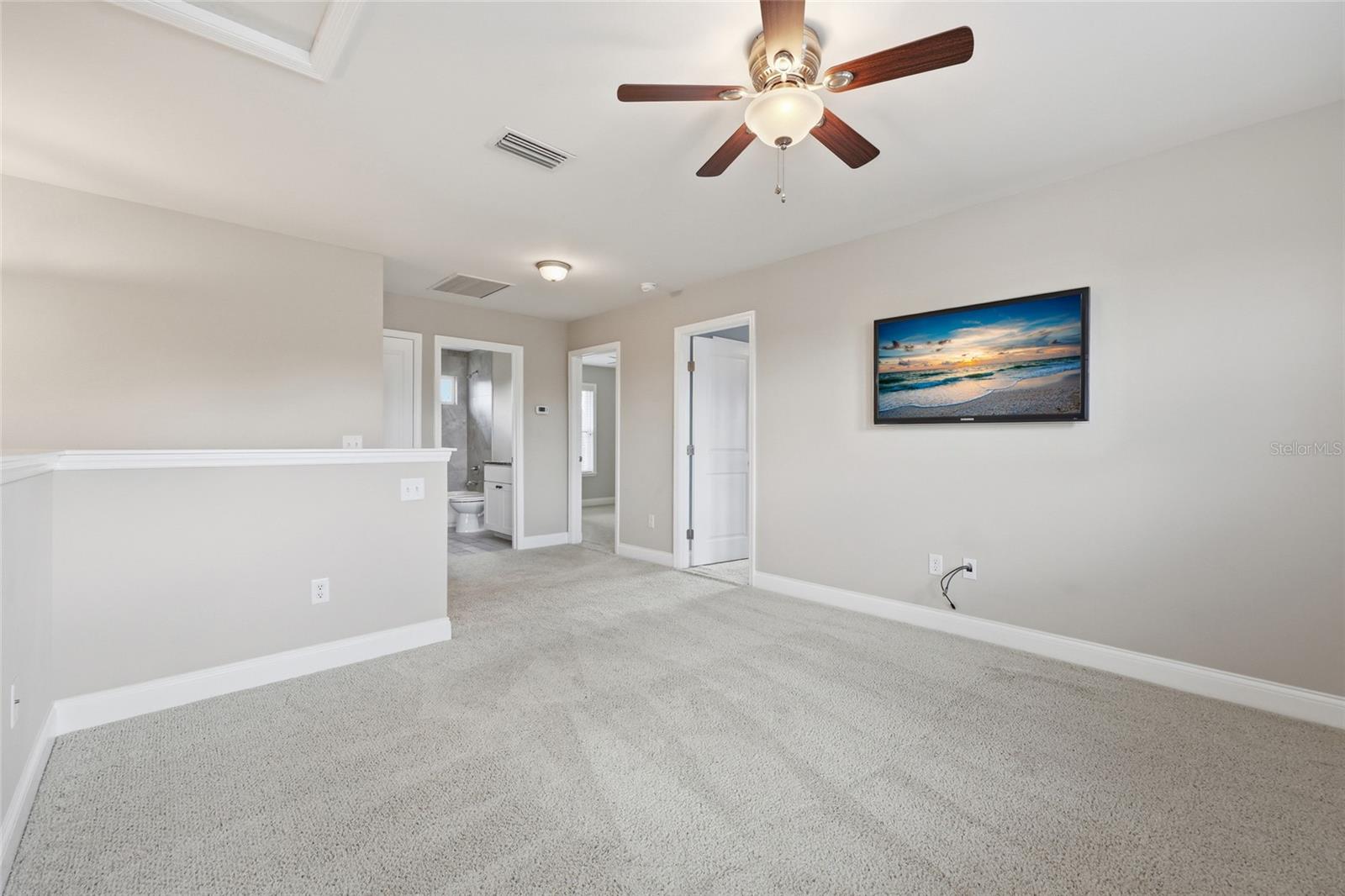 WELLINGTON PLACE - Residential