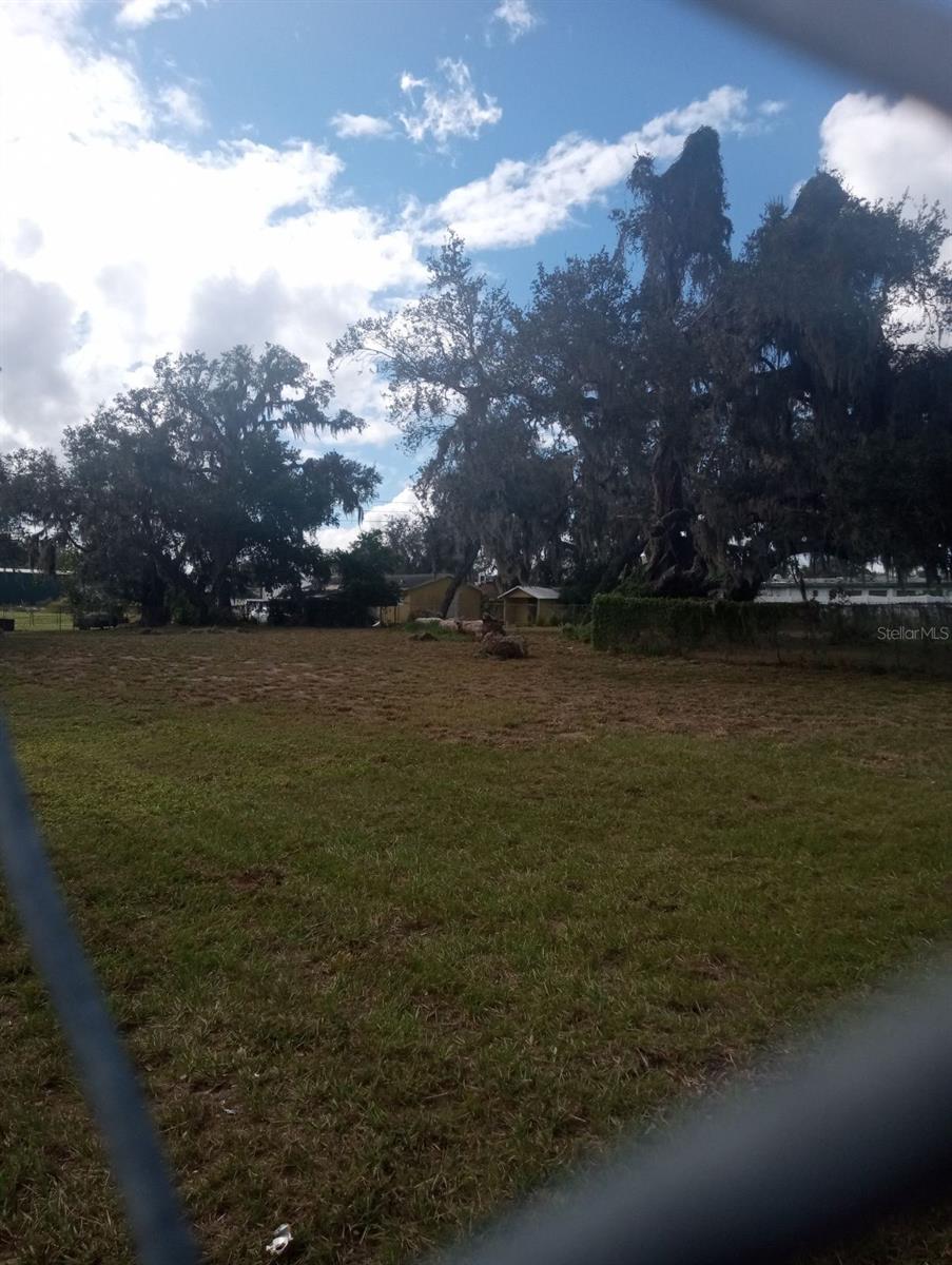 SKIPPER E E SUB - Land