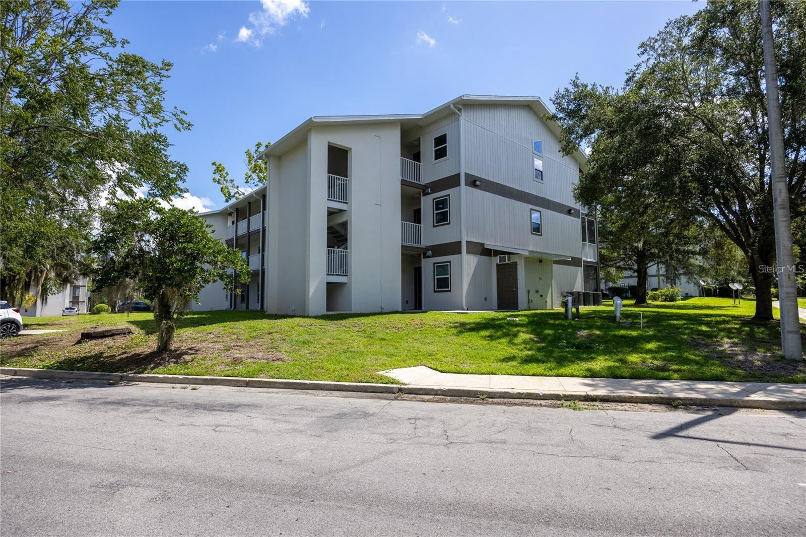 THE OAKS - Residential