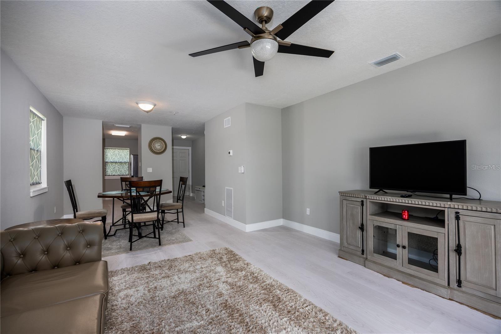 THE OAKS - Residential