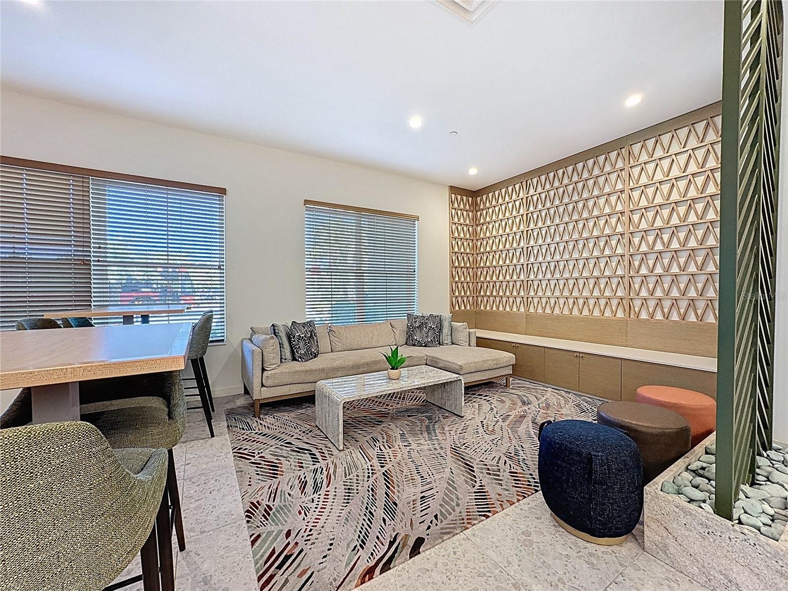 SUNSET WALK HOTEL CONDO PH 1 - Residential