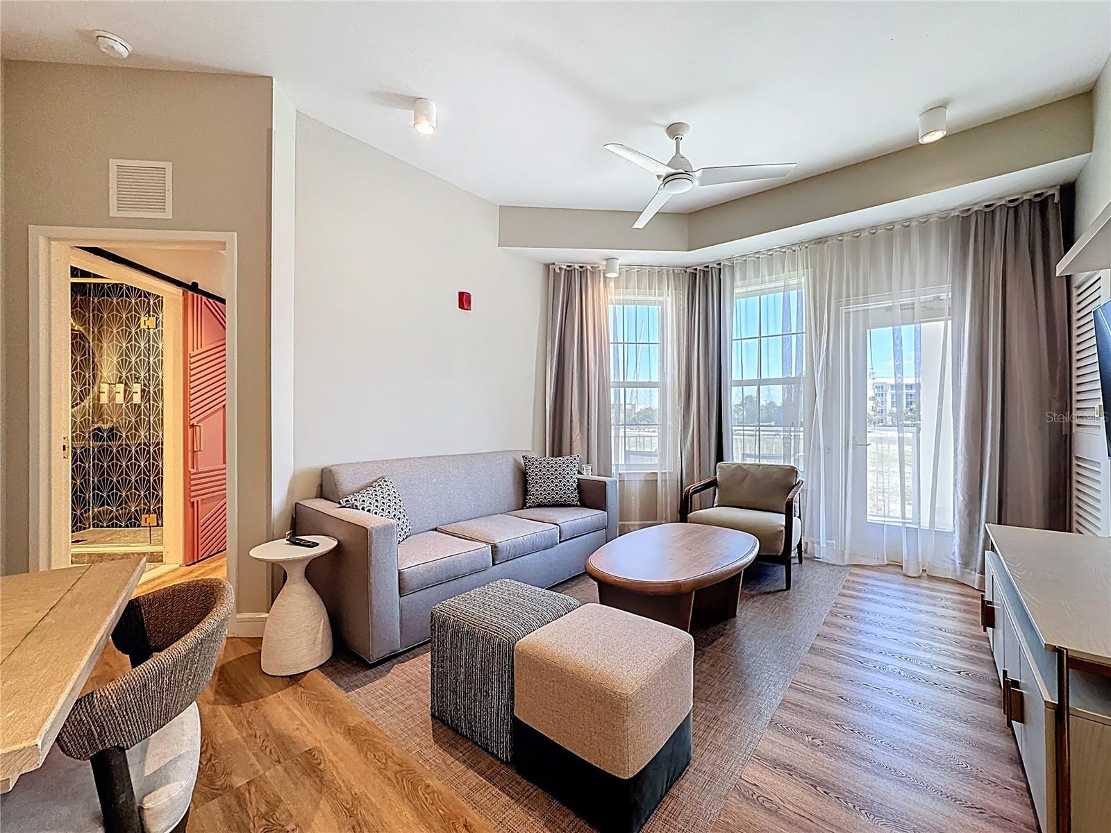 SUNSET WALK HOTEL CONDO PH 1 - Residential