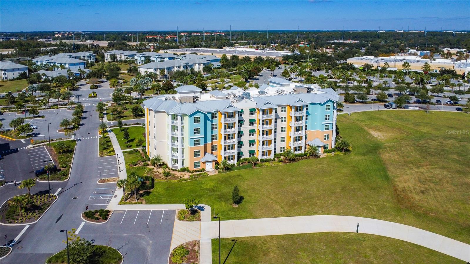 SUNSET WALK HOTEL CONDO PH 1 - Residential