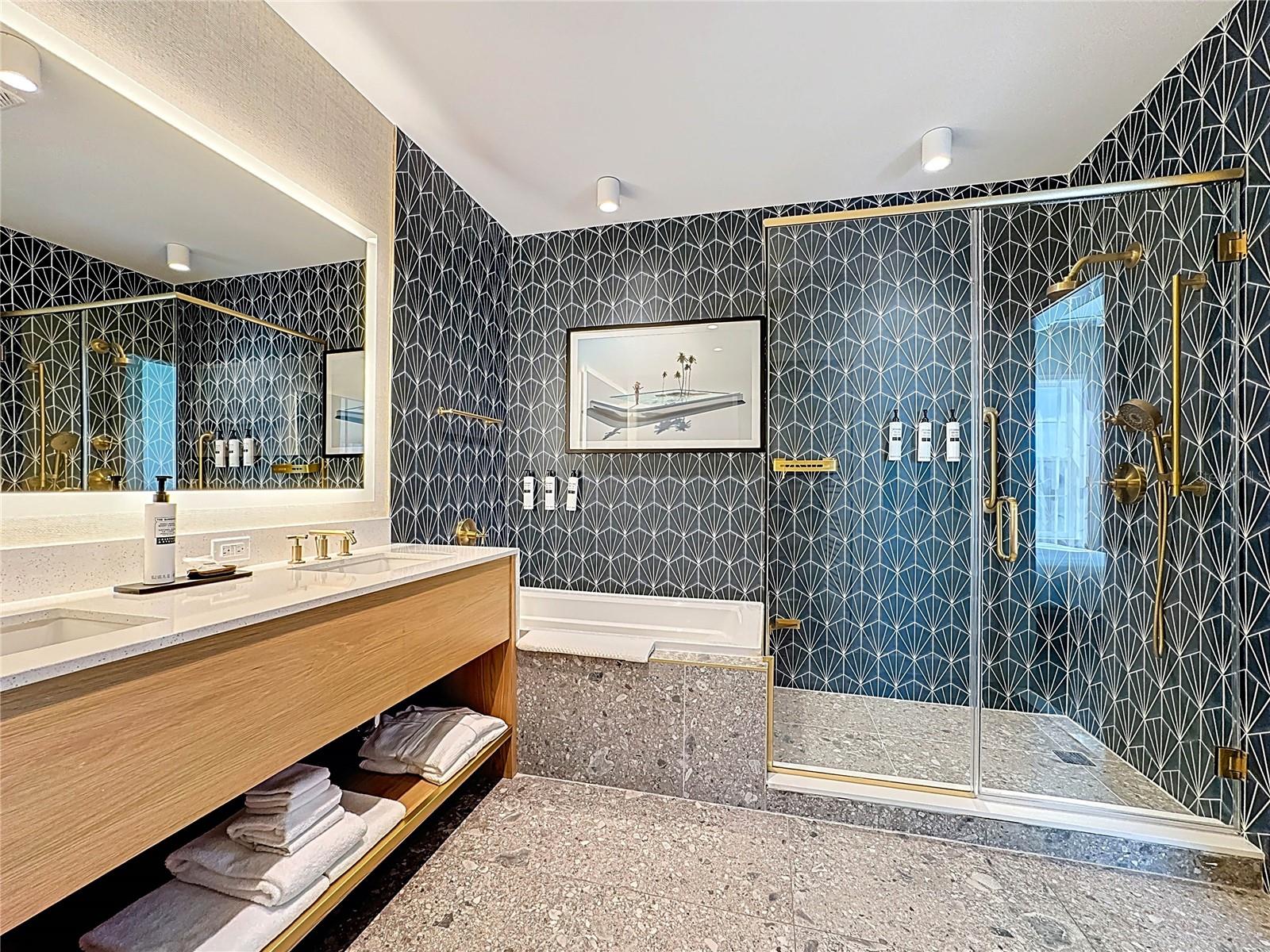 SUNSET WALK HOTEL CONDO PH 1 - Residential