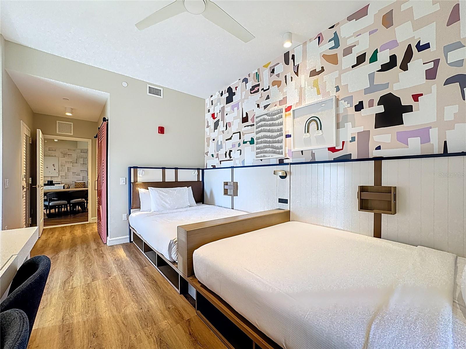 SUNSET WALK HOTEL CONDO PH 1 - Residential