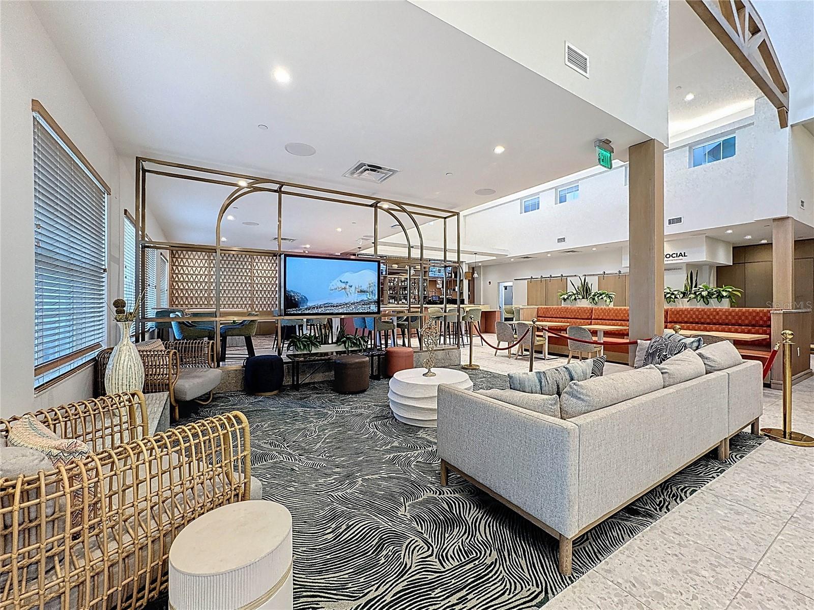 SUNSET WALK HOTEL CONDO PH 1 - Residential