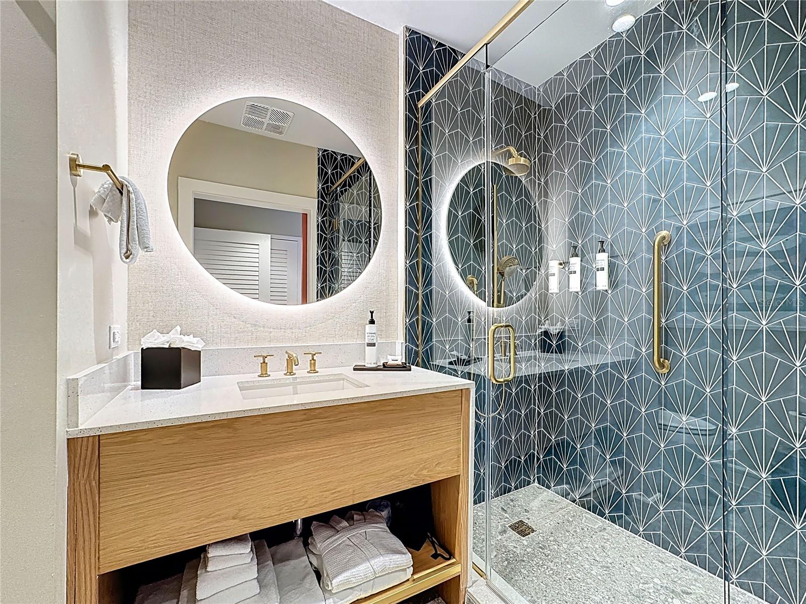 SUNSET WALK HOTEL CONDO PH 1 - Residential