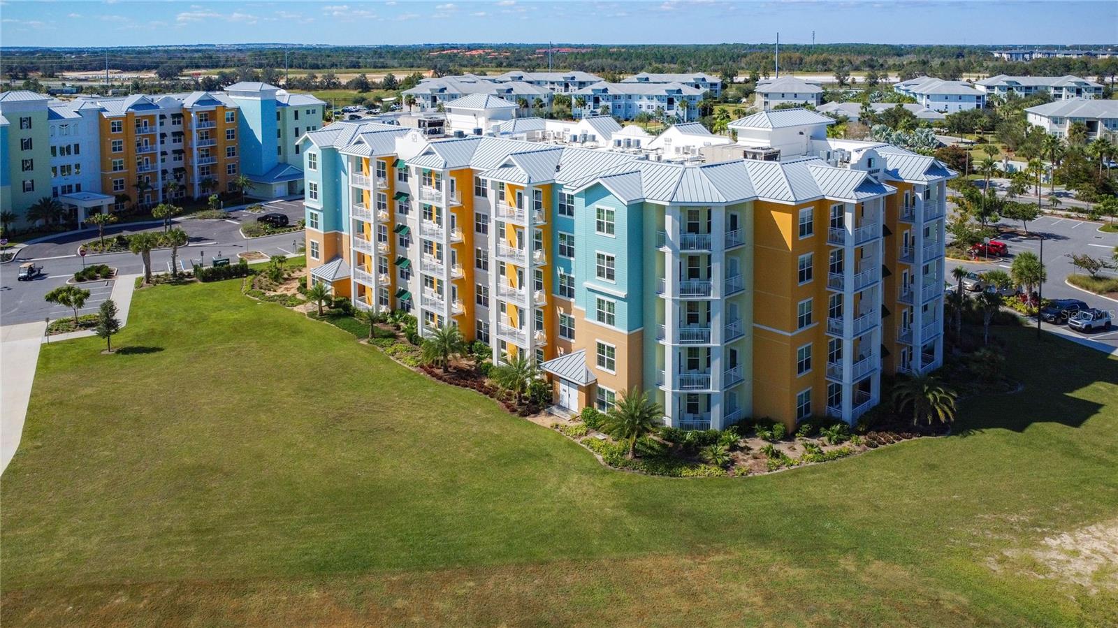 SUNSET WALK HOTEL CONDO PH 1 - Residential