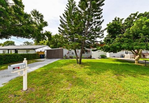 Photo of 4114 W Olive Street, Tampa, FL 33616 (MLS # TB8424749)