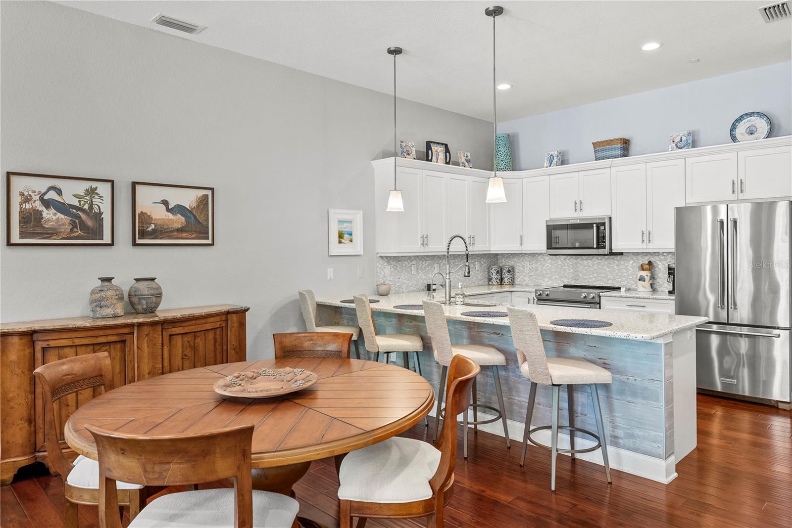 ISLAND COURT VENICE - Residential