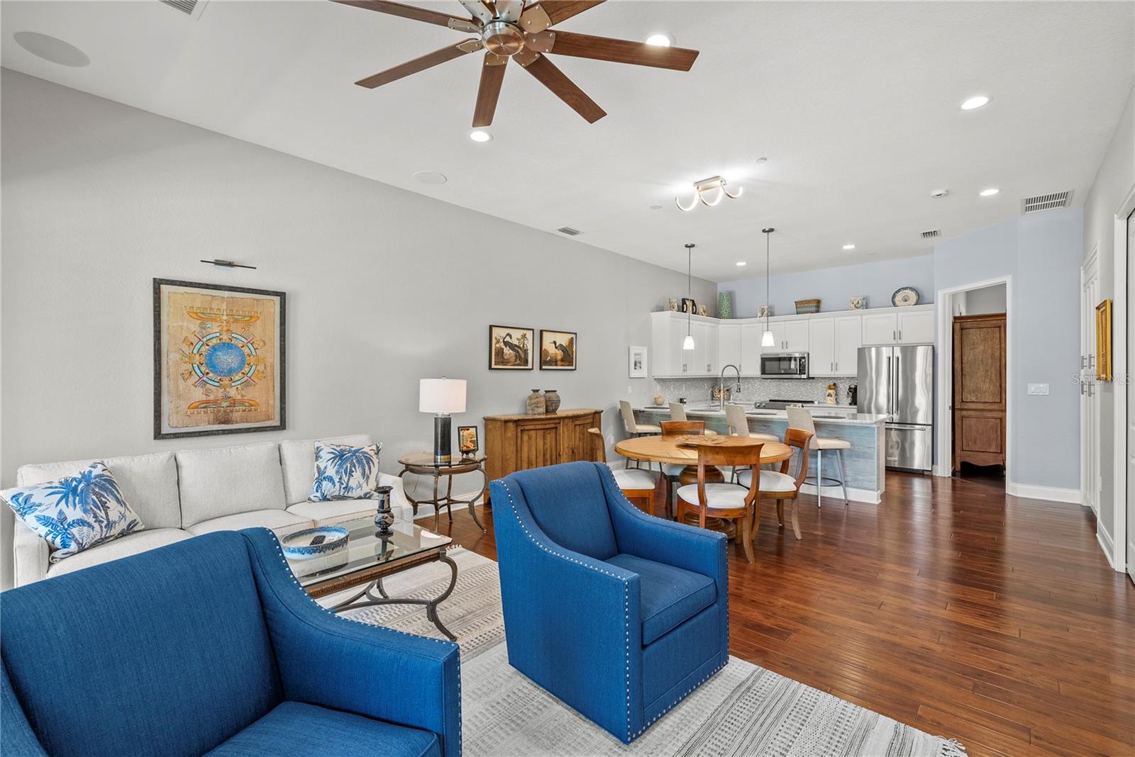 ISLAND COURT VENICE - Residential