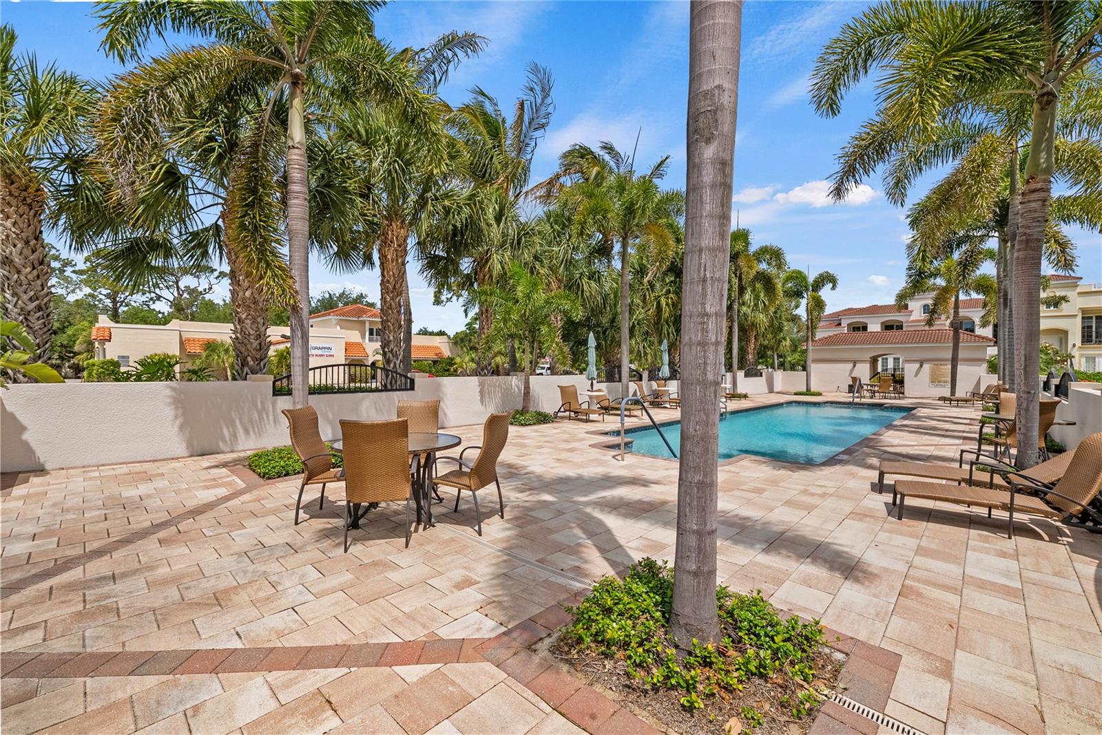 ISLAND COURT VENICE - Residential