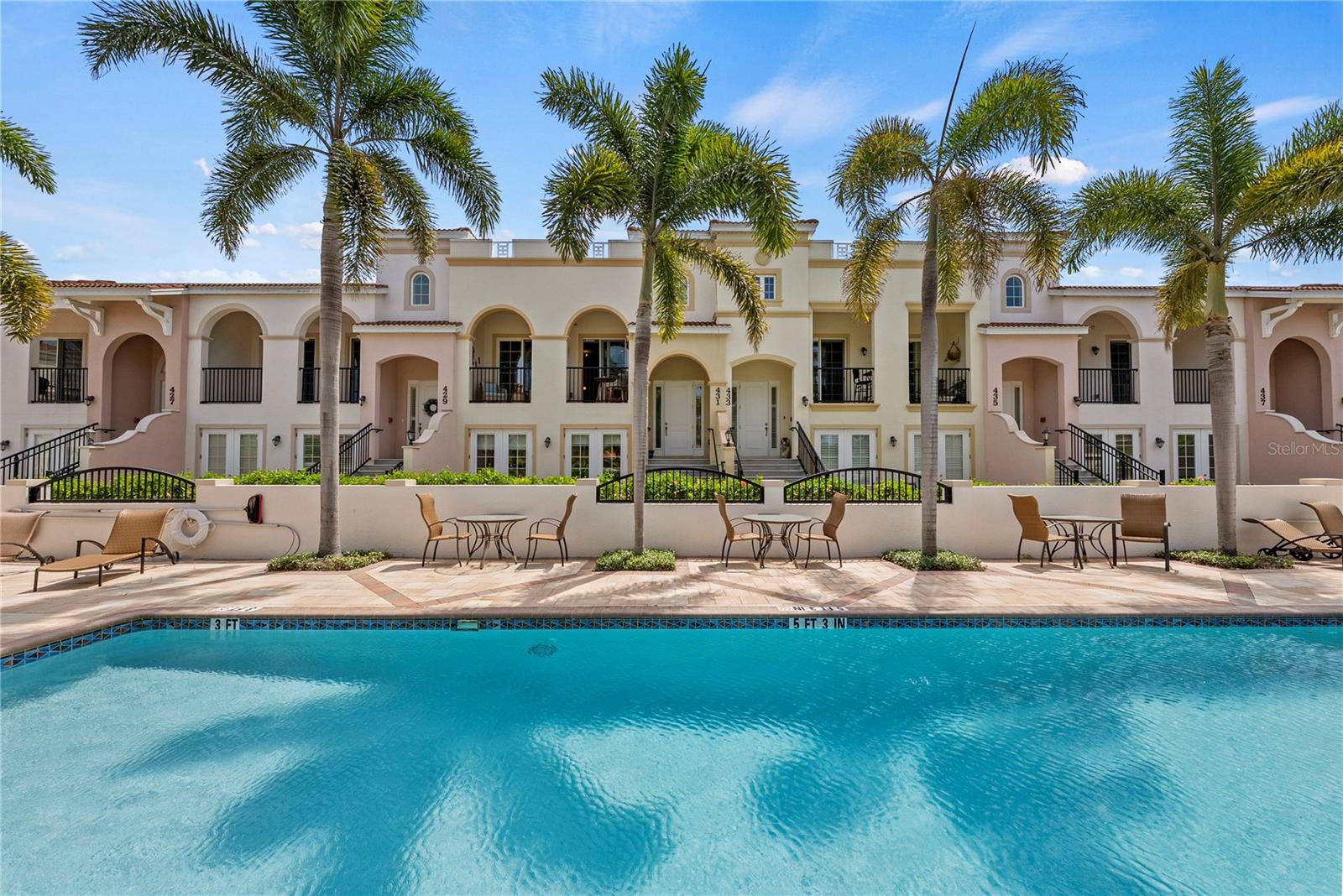 ISLAND COURT VENICE - Residential