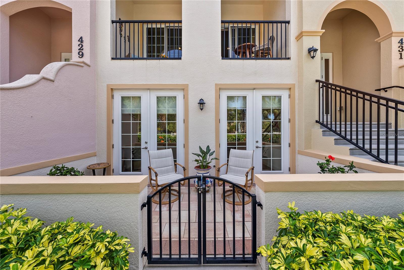 ISLAND COURT VENICE - Residential