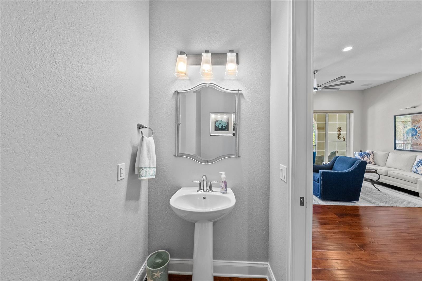 ISLAND COURT VENICE - Residential