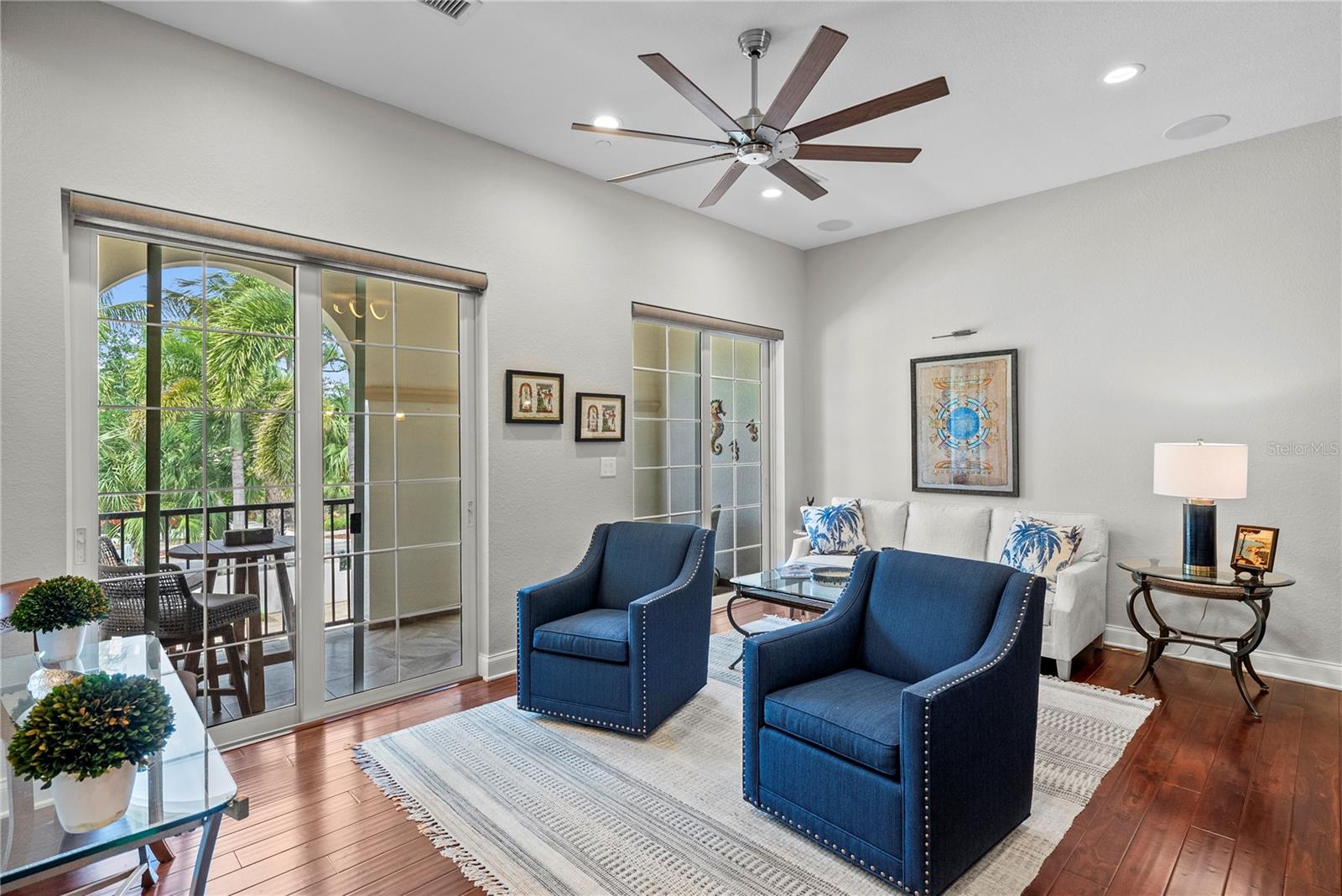 ISLAND COURT VENICE - Residential