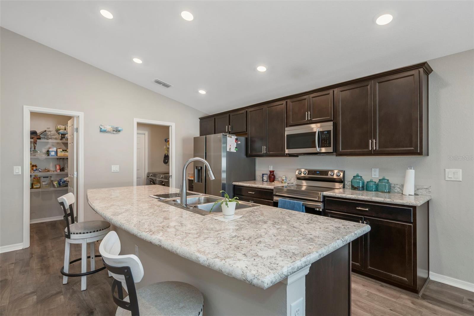 ENCLAVE/LK MYRTLE - Residential