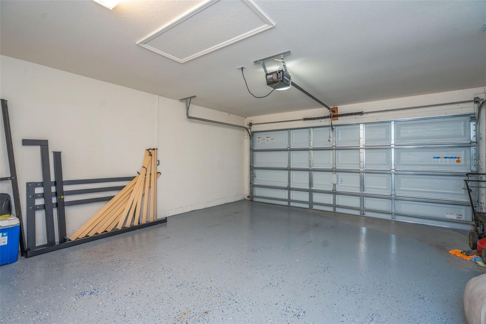 ENCLAVE/LK MYRTLE - Residential